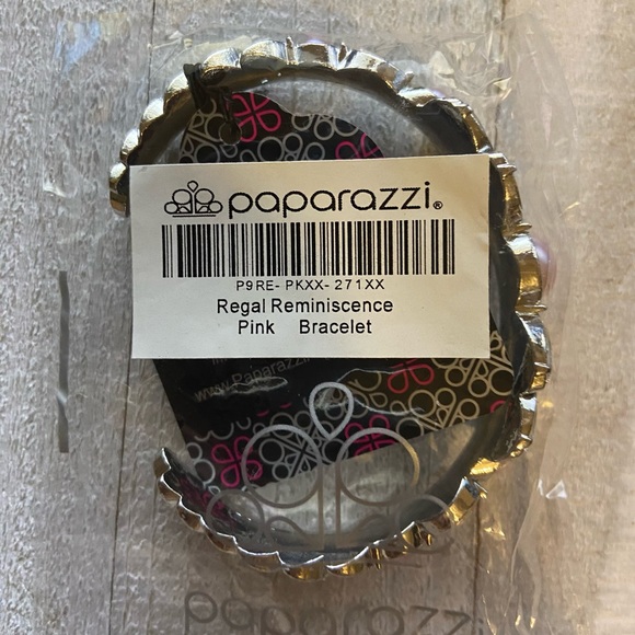 Regal Reminiscence Punk Bracelet - Picture 5 of 5